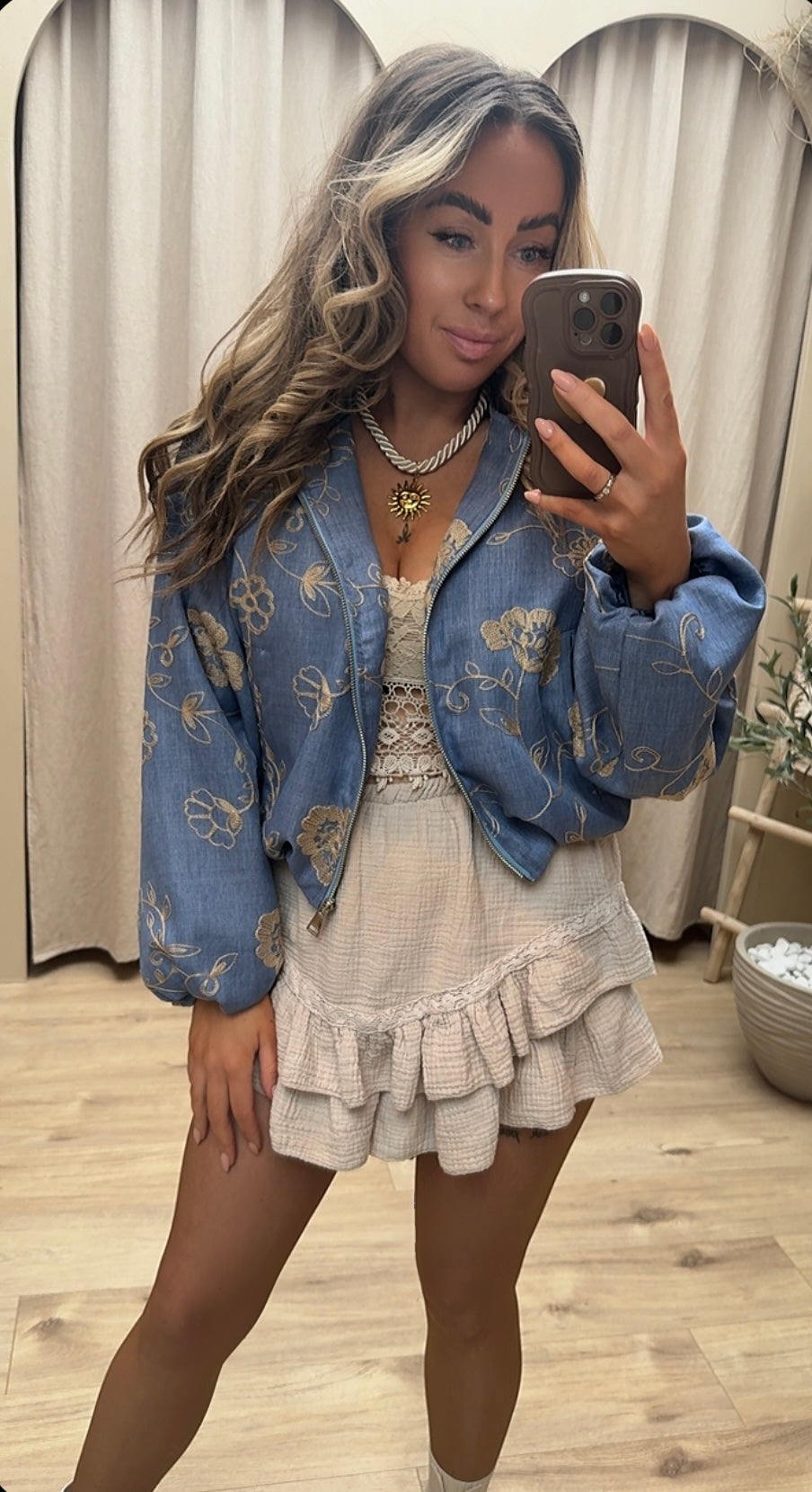 FLORAL EMBROIDERED DENIM JACKET