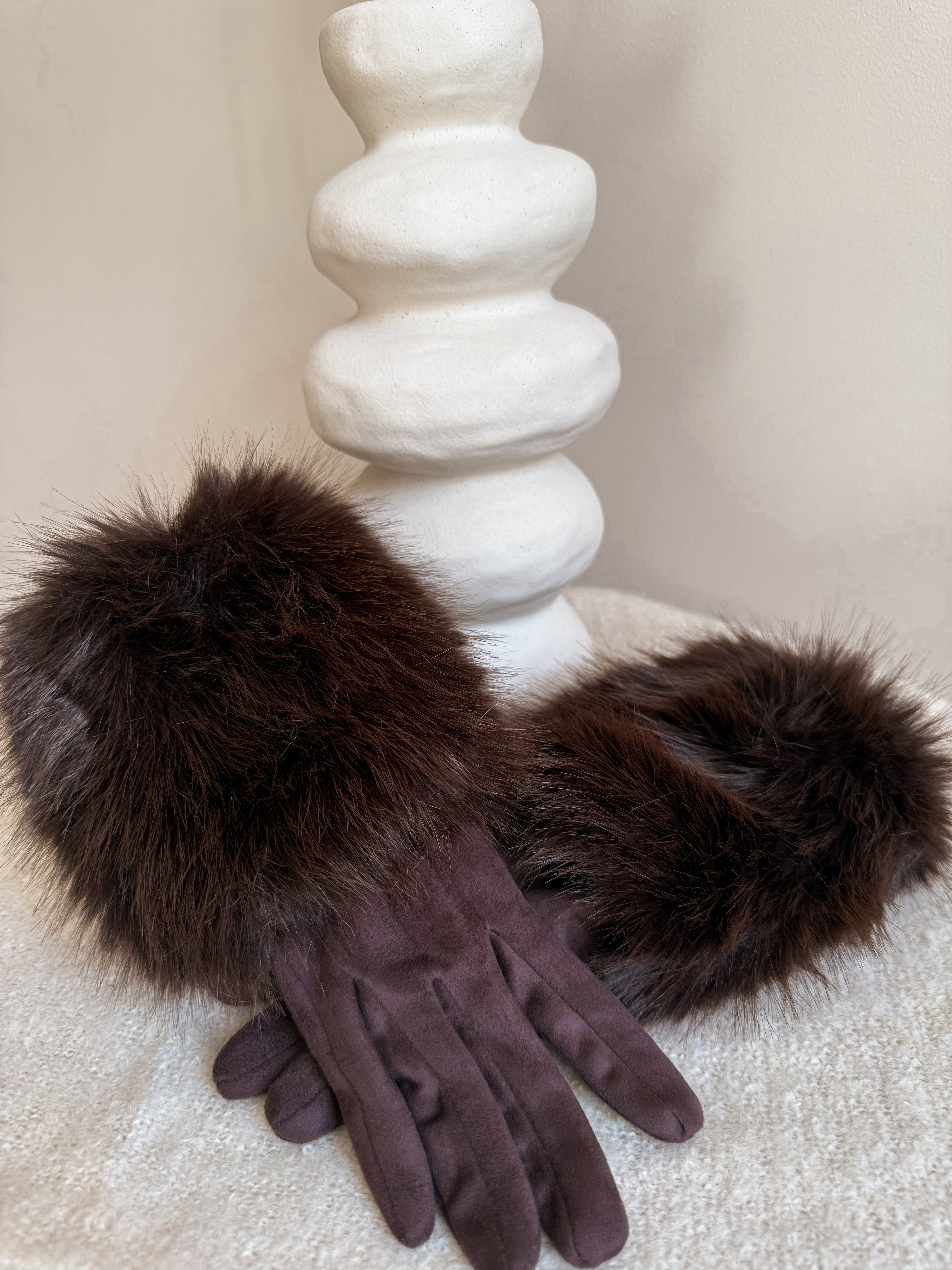 FLUFFY HANDSCHOEN | BRUIN