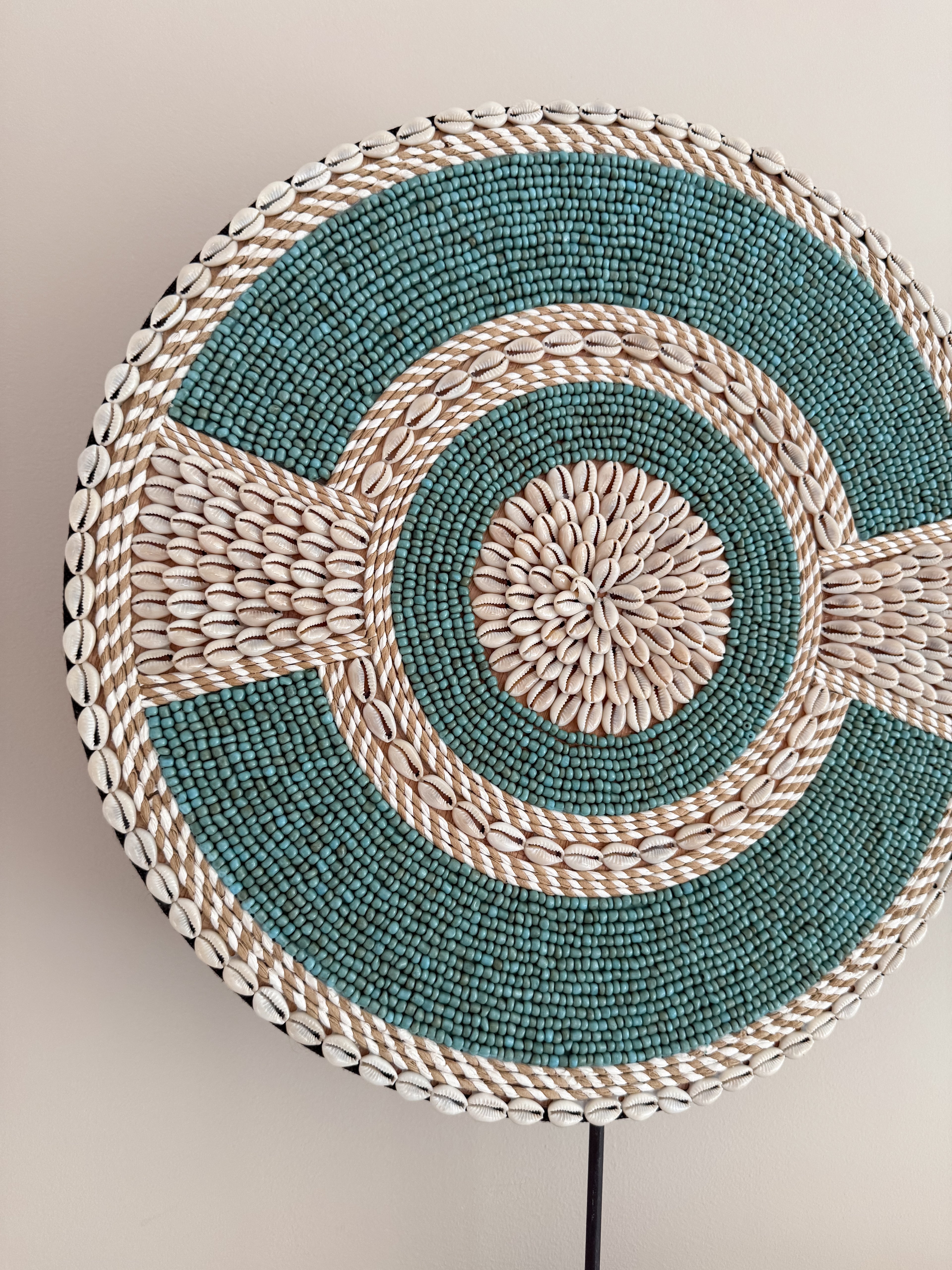 ORNAMENT OP STANDAARD | TURQUOISE