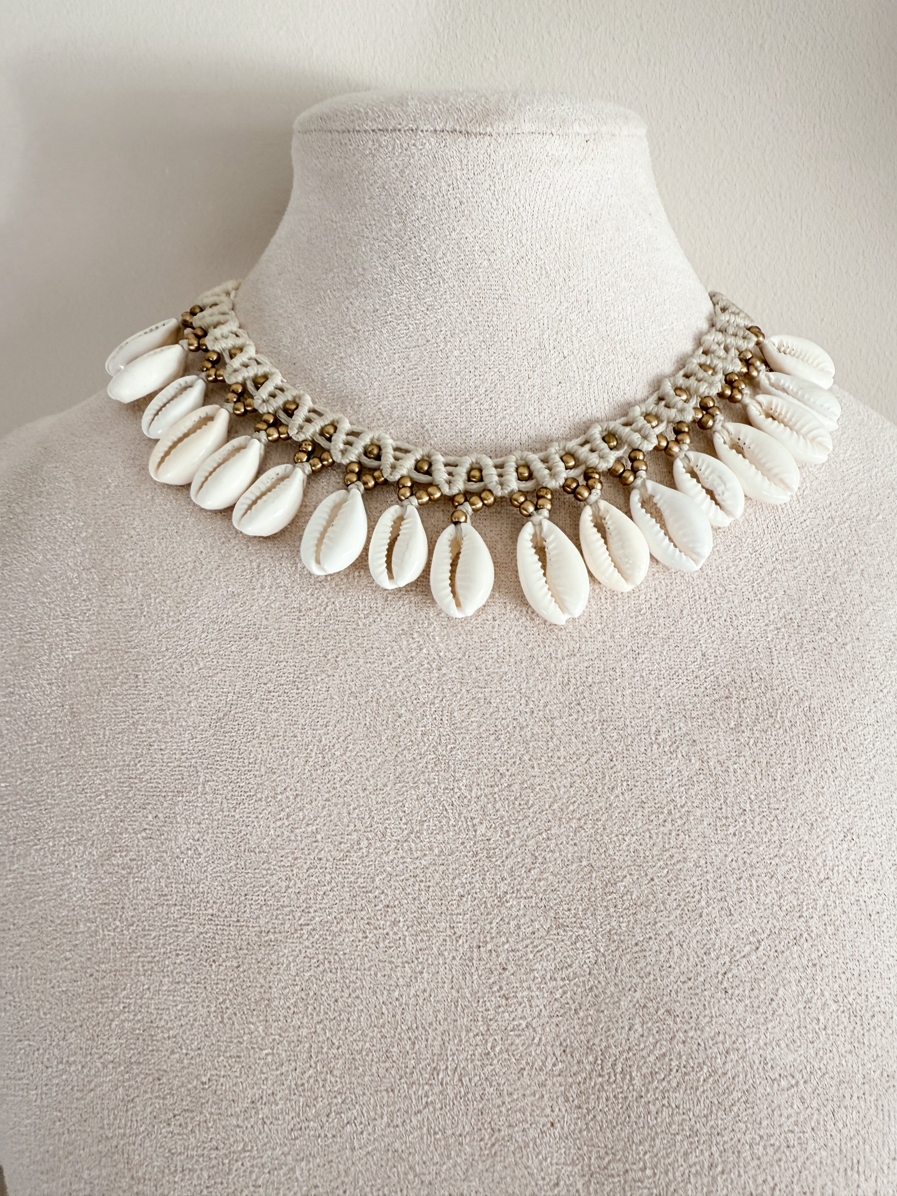 CHOKER KAURI | WHITE