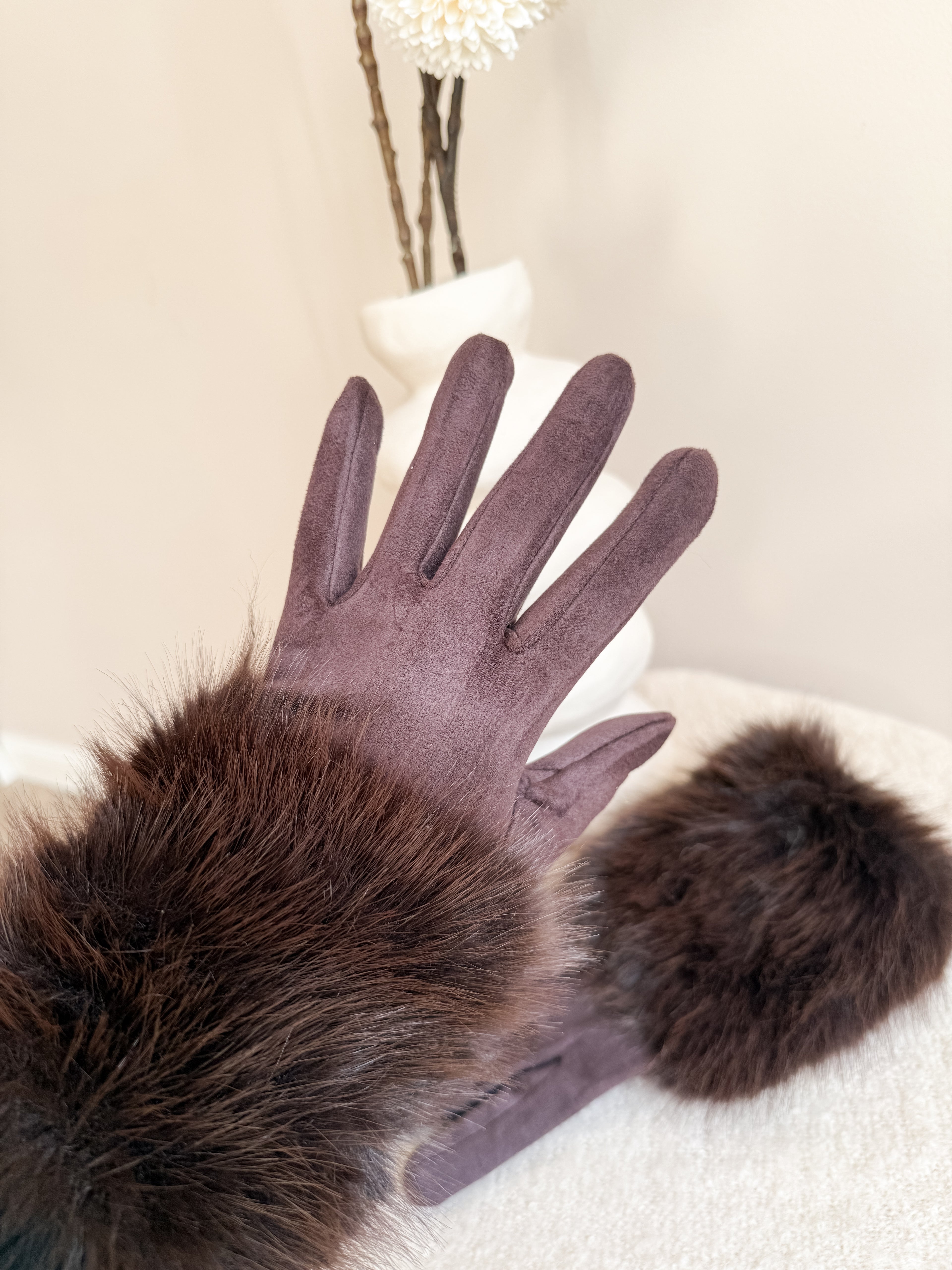 FLUFFY HANDSCHOEN | BRUIN