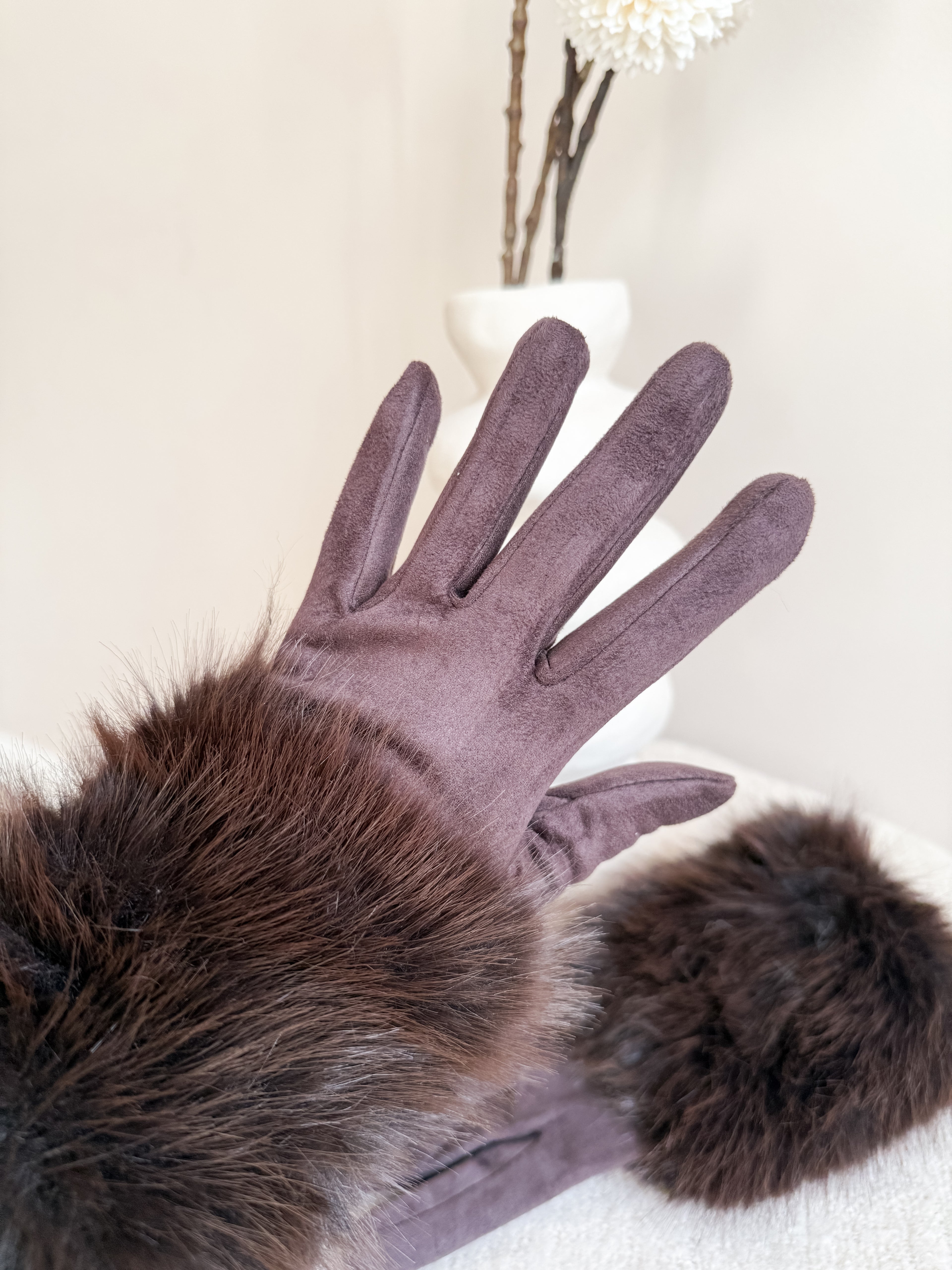 FLUFFY HANDSCHOEN | BRUIN