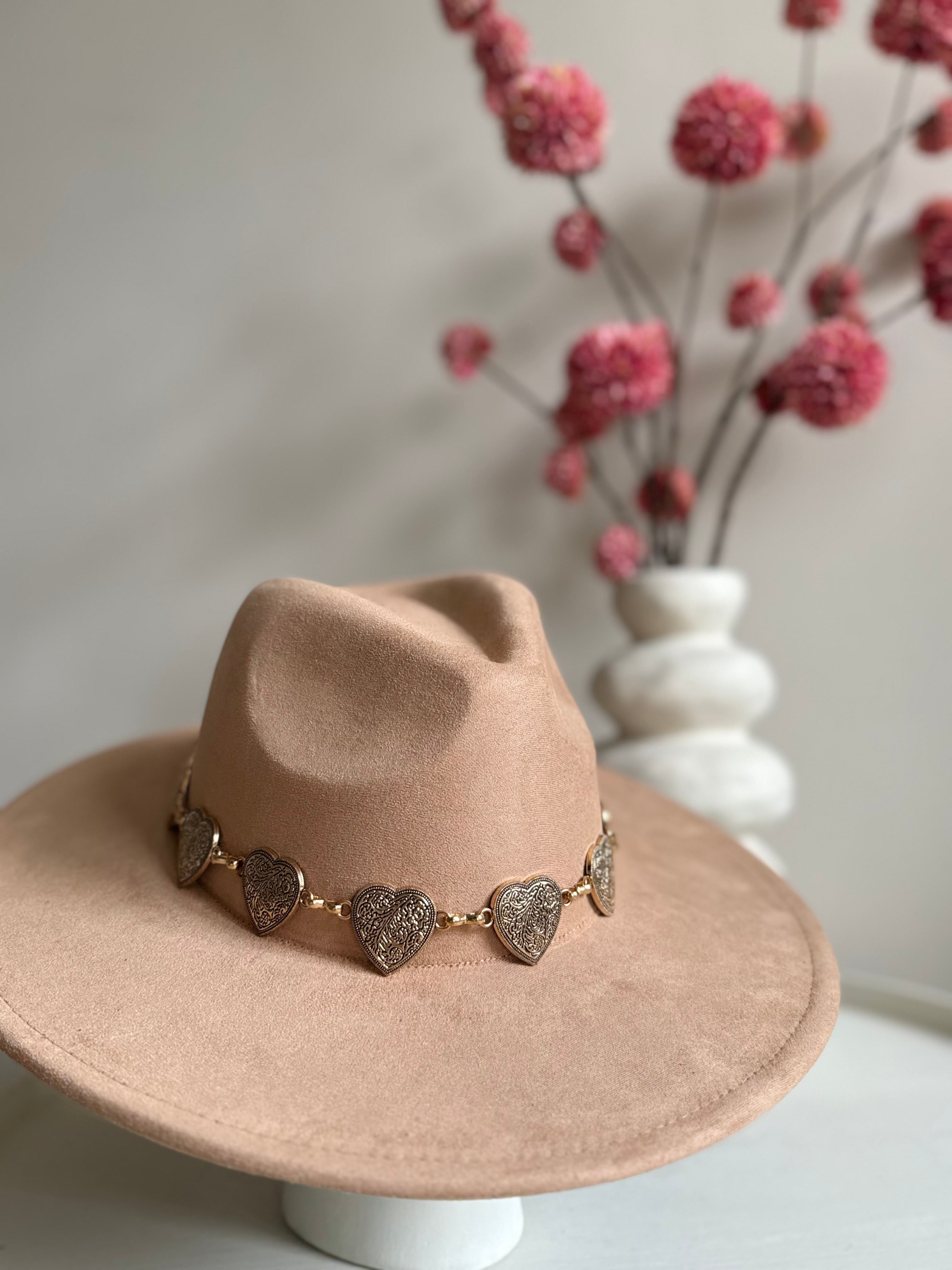 HOED AMARA | L.BRUIN