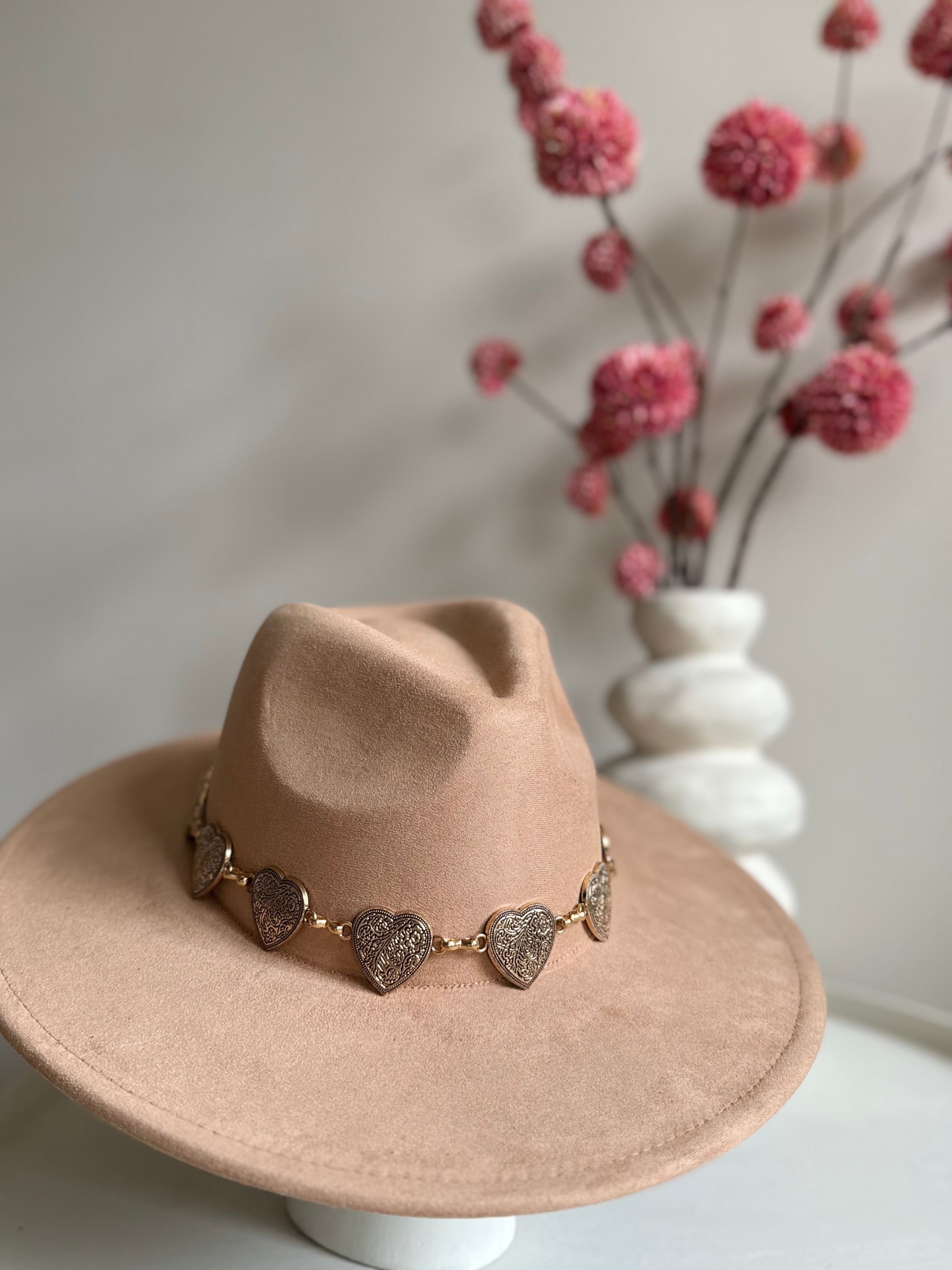 HOED AMARA | L.BRUIN