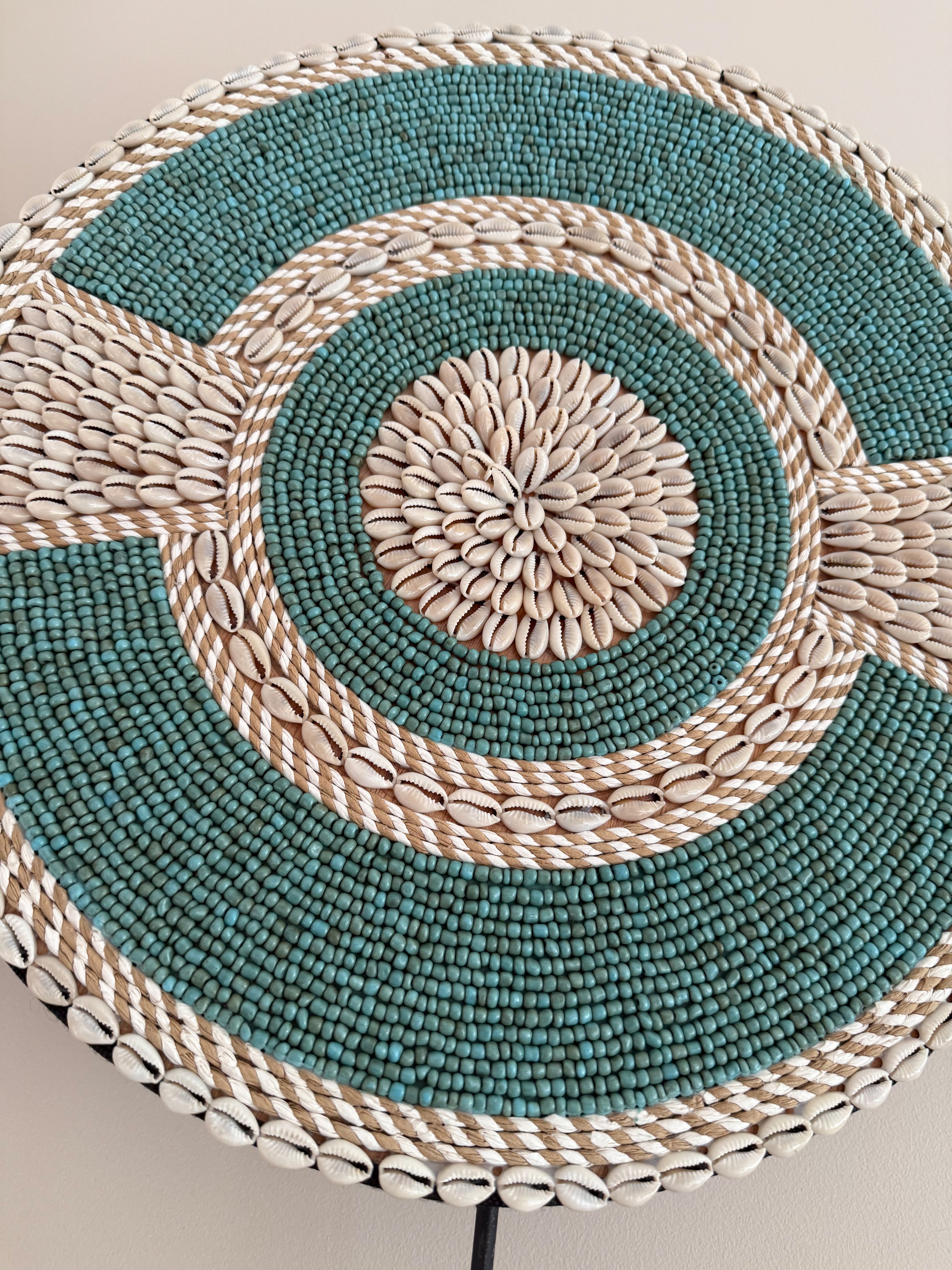 ORNAMENT OP STANDAARD | TURQUOISE