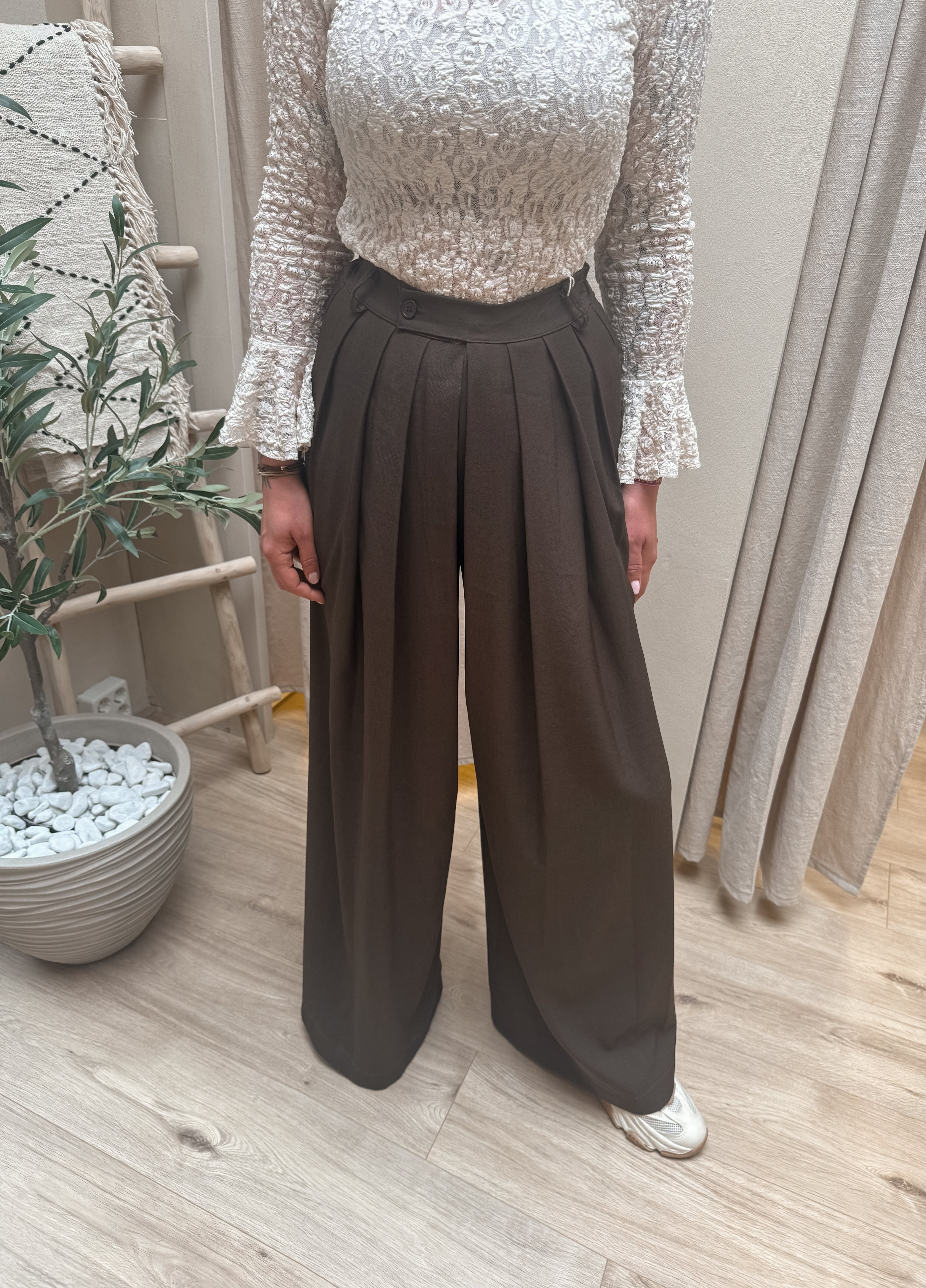 PLEATED WIDE LEG PANTALON | BROWN